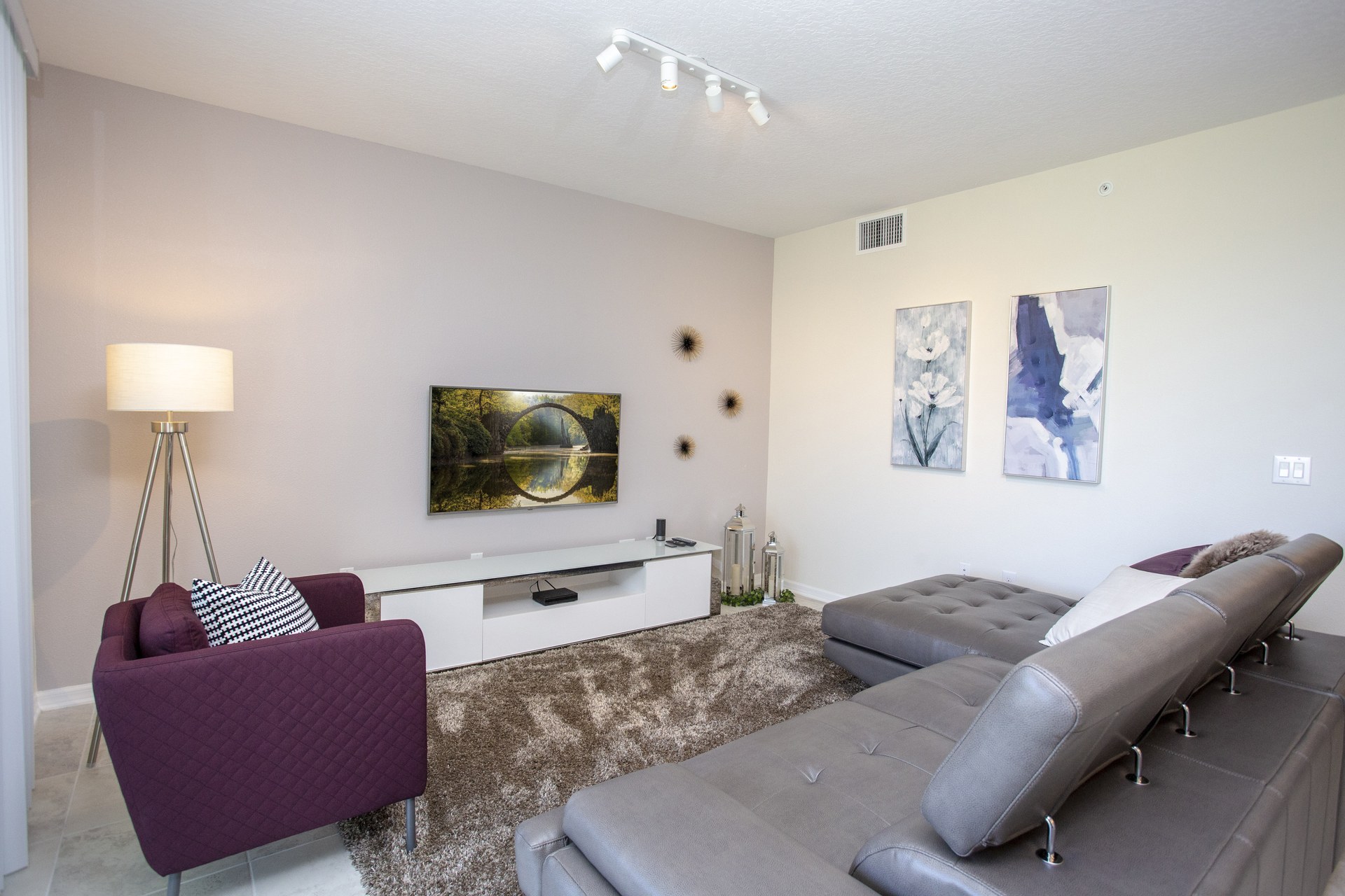 4721 Clock Tower Drive Unit 306 condo at Storey Lake Resort Kissimmee — 2 bedroom Airbnb investment property near Disney World